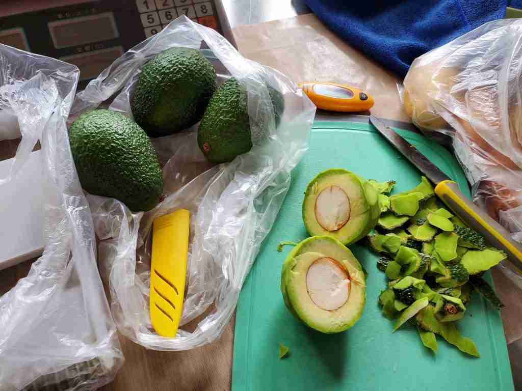 Avocado slices drying
